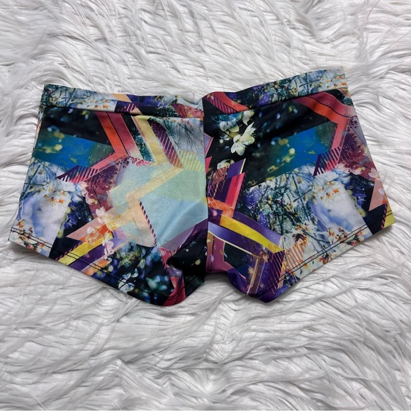 Onzie Multicolor Abstract Women's Athletic Shorts - Picture 2 of 4